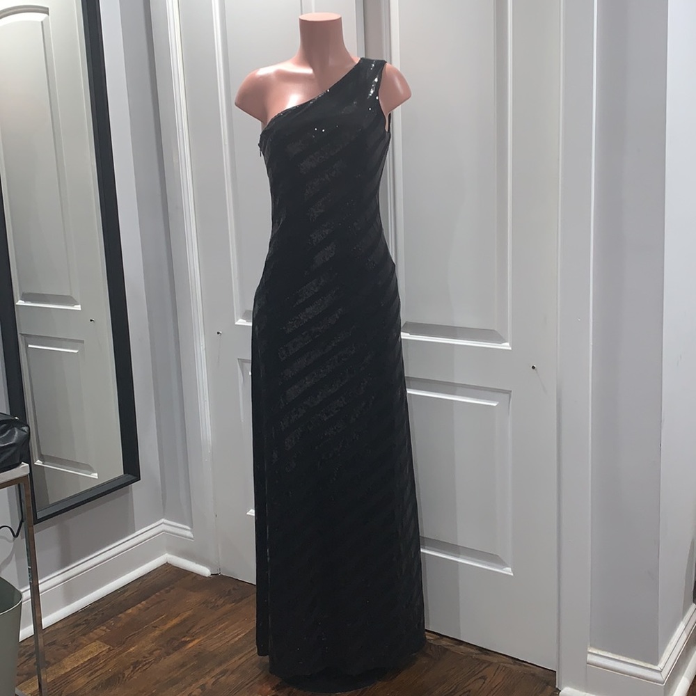 DAVID MEISTER One Shoulder Black Sequin Gown - Picture 6 of 10